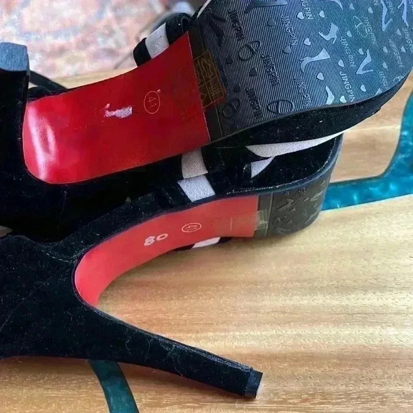 Eye-catching woman’s size 41 Jingpin heels. - Picture 6 of 8